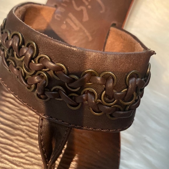 Blowfish leather sandals Sz 7 slide on flat sole NEW - Picture 4 of 5